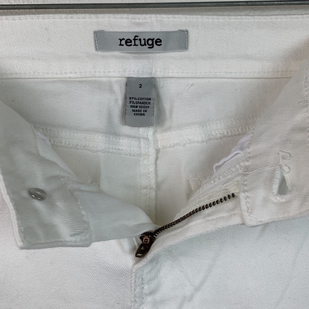 NEW Refuge distressed destroyed white stretch denim jeans, mid rise skinny pants - Picture 10 of 10